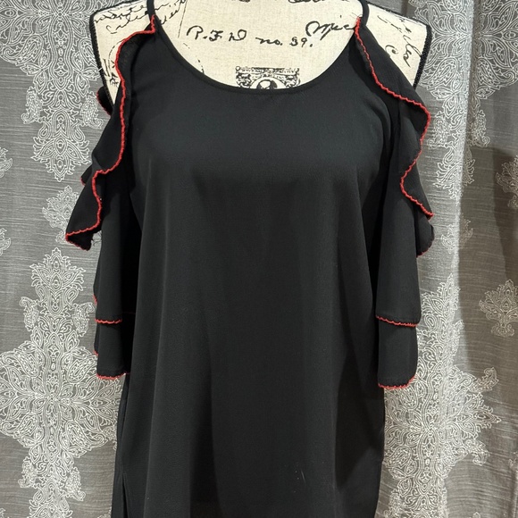 Vintage Hot Topic Umgee USA Black And Ruffled Red Lined Top Size Smal - Picture 1 of 5